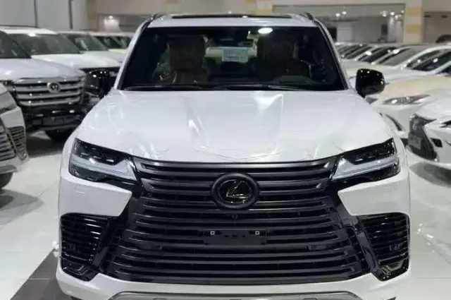 لكزس · ال اكس 600 2025 للبيع في الرياض — ممشى 0 كم
