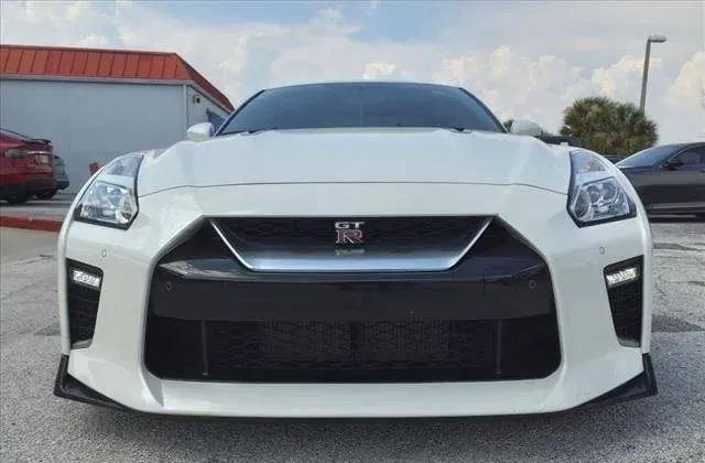 نيسان جي تي ار 2023 للبيع في الرياض — ممشى 25,750 كم