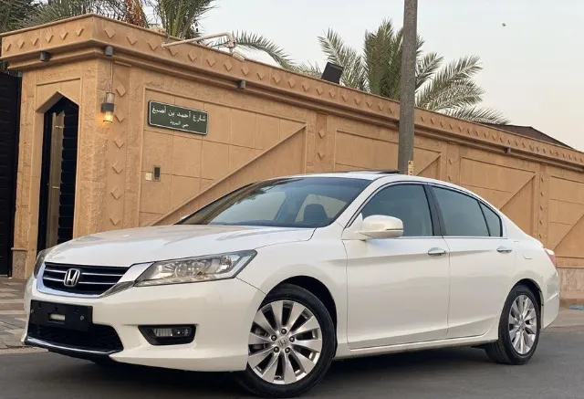 هوندا · أكورد 2015 للبيع في الرياض — ممشى 159,000 كم