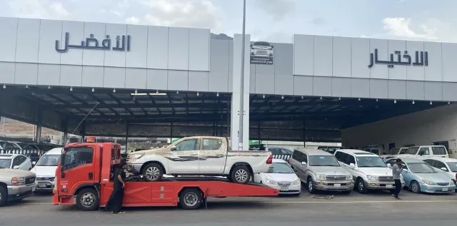 تويوتا · هايلكس 2021 للبيع في أبها — ممشى 2 كم