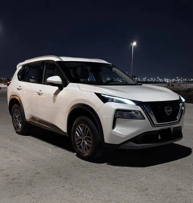 نيسان · اكس تريل 2023 للبيع في الدمام — ممشى 108,000 كم