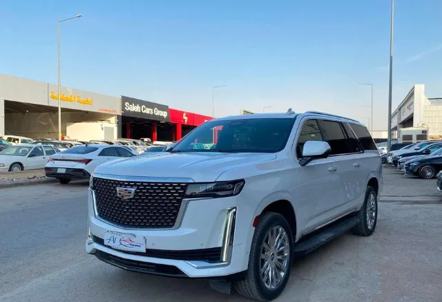كاديلاك · اسكاليد 2021 للبيع في الرياض — ممشى 145,000 كم