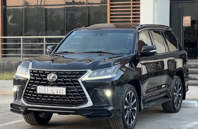 لكزس · ال اكس 570 2018 للبيع في الرياض — ممشى 295,000 كم