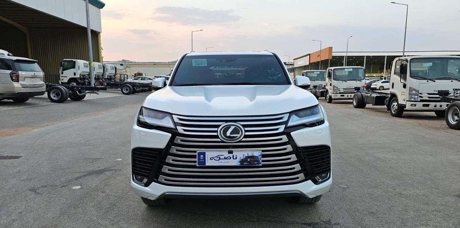 لكزس LX600 BB 2024 سعودي فل كامل
