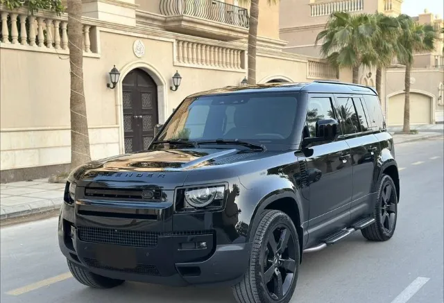 لاند روفر · ديفندر 2023 للبيع في الرياض — ممشى 117,000 كم