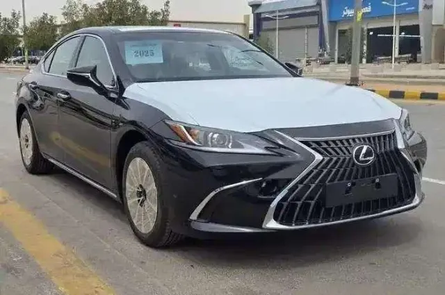 لكزس · اي اس 350 STANDARD 2025 للبيع في الرياض — ممشى 0 كم