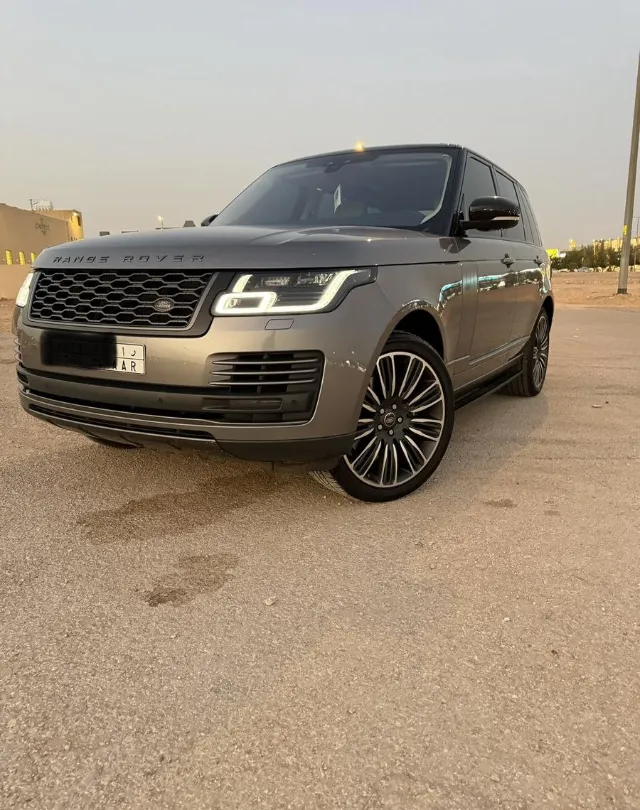 رينج روفر 2020 للبيع في الرياض — ممشى 144,000 كم