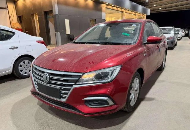 ام جي 5 STANDARD 2025 للبيع في الرياض