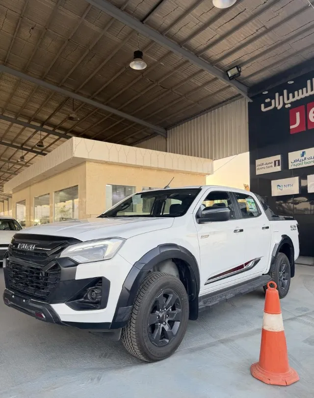 ايسوزو · دي ماكس 2025 للبيع في المدينة المنورة — ممشى 0 كم