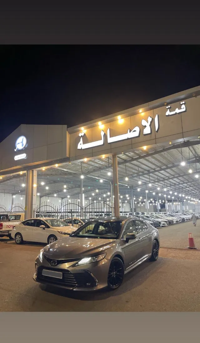 تويوتا · كامري 2023 للبيع في المدينة المنورة — ممشى 181,000 كم