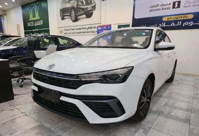 ام جي 5 STANDARD 2025 للبيع في أبها — ممشى 16 كم