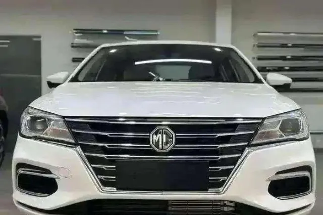 ام جي 5 STANDARD 2026 للبيع في الرياض — ممشى 6 كم