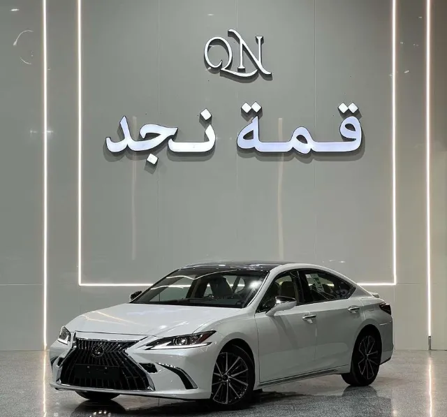 لكزس اي اس 350 2025 للبيع في الرياض — ممشى 0 كم