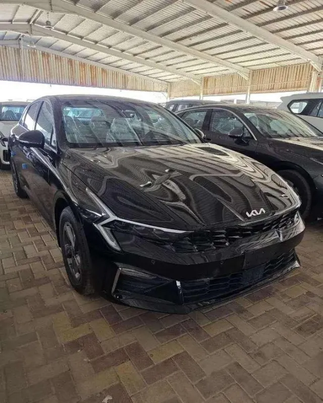 كيا · كي 5 STANDARD 2026 للبيع في الرياض