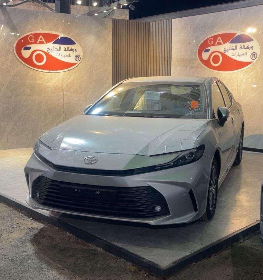 تويوتا كامري E استندر بنزين 2026 عبداللطيف جميل
