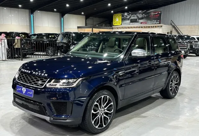 رينج روفر سبورت 2020 للبيع في الرياض — ممشى 128,000 كم