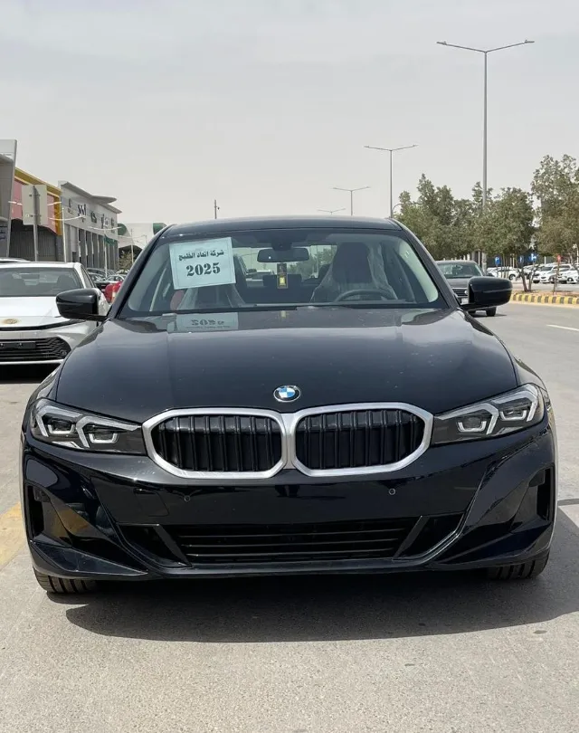 بي ام دبليو · الفئة الثالثة STANDARD 2025 للبيع في الرياض — ممشى 0 كم
