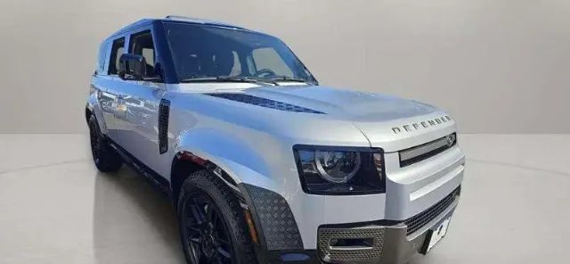 لاند روفر · ديفندر 2023 للبيع في الرياض — ممشى 76,000 ميل