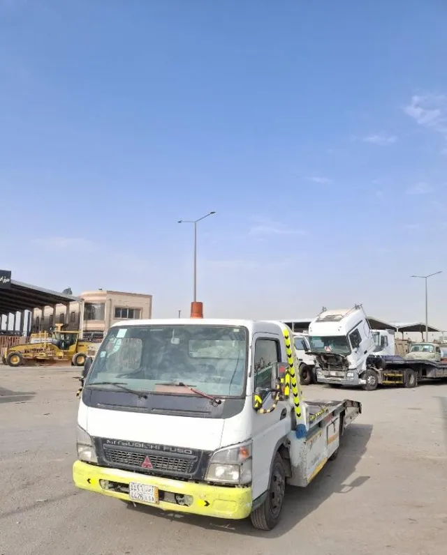 ميتسوبيشي · ال 200 2005 للبيع في الرياض — ممشى 300,000 كم