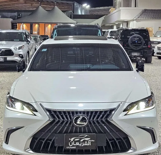 لكزس · اي اس 350 2023 للبيع في بريدة — ممشى 87,000 كم