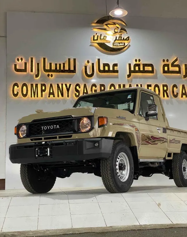 تويوتا · لاندكروزر 70 2025 للبيع في أبها — ممشى 14,000 كم