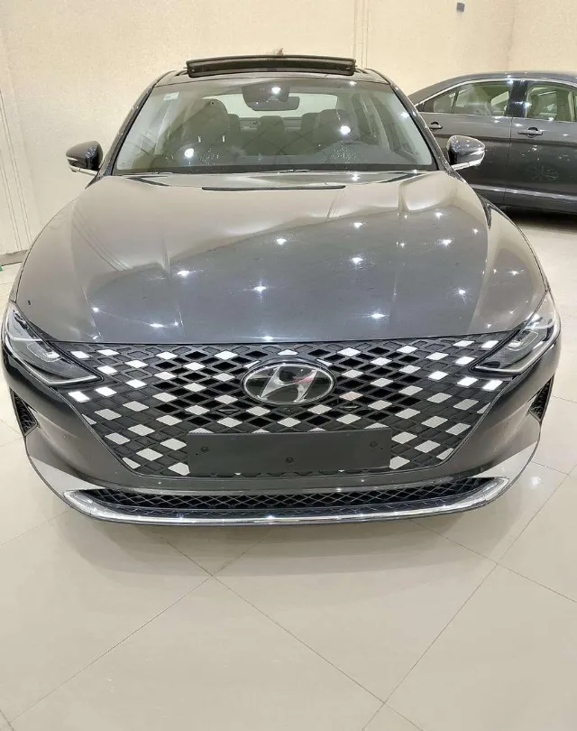 هيونداي · ازيرا 2020 للبيع في حفر الباطن — ممشى 120,000 كم