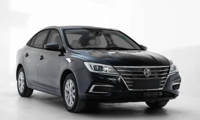 ام جي ام جي 5 STANDARD 2025 للبيع في الرياض