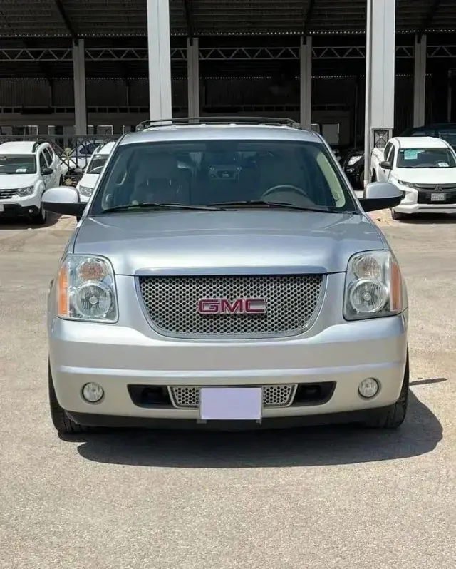 جمس · يوكن 2012 للبيع في الرياض — ممشى 246,000 كم