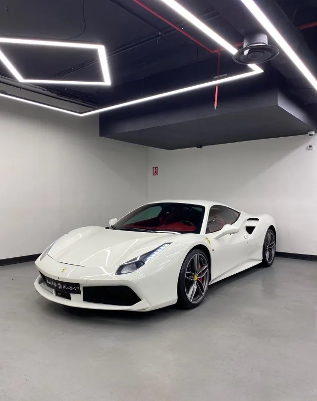 فيراري · 488 2016 للبيع في جدة — ممشى 7,000 كم