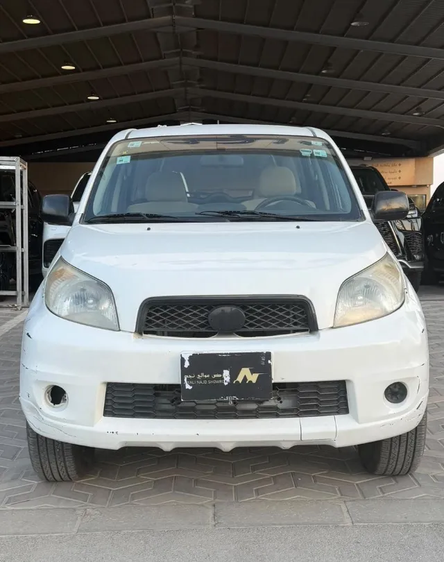 دايهاتسو سيريون 2013 للبيع في الرياض — ممشى 87,000 كم