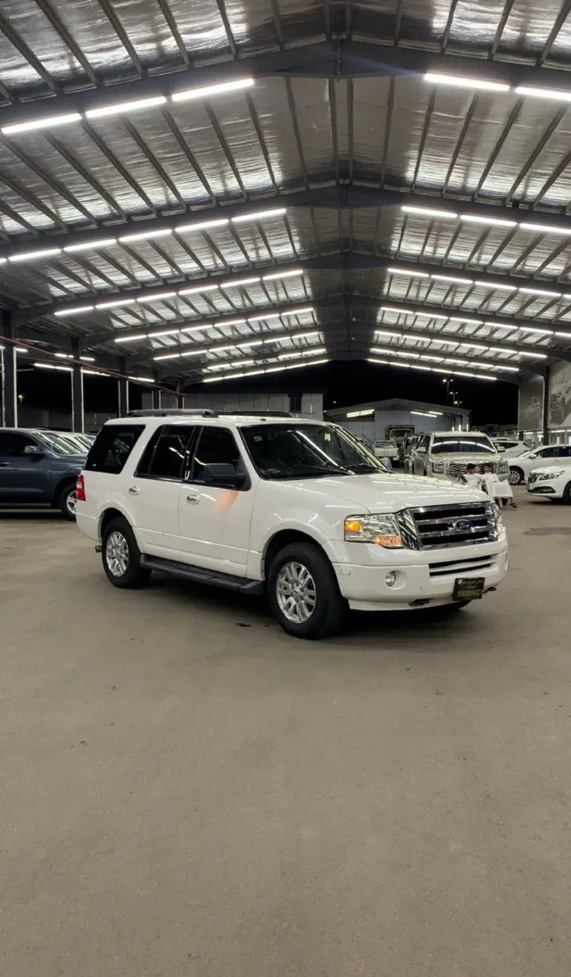 فورد · اكسبديشن STANDARD 2013 للبيع في المدينة المنورة — ممشى 231,000 كم