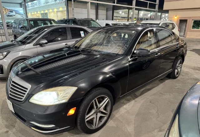 للبيع مرسيدس s550 موديل 2011