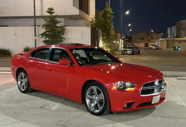 دودج · تشارجر 2014 للبيع في الرياض — ممشى 254,000 كم
