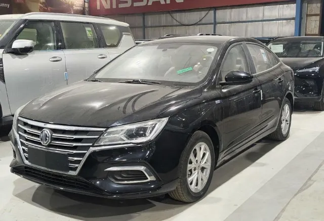 ام جي 5 STANDARD 2025 للبيع في الرياض
