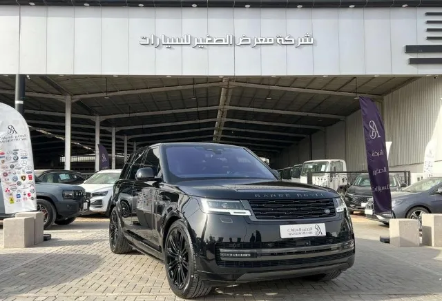 رينج روفر 2022 للبيع في الرياض — ممشى 90,000 كم