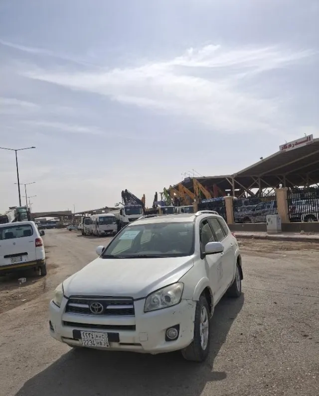 تويوتا · راف فور 2012 للبيع في الرياض — ممشى 225,000 كم