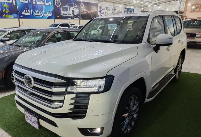 تويوتا لاندكروزر 2022 للبيع في الطائف — ممشى 12,000 كم