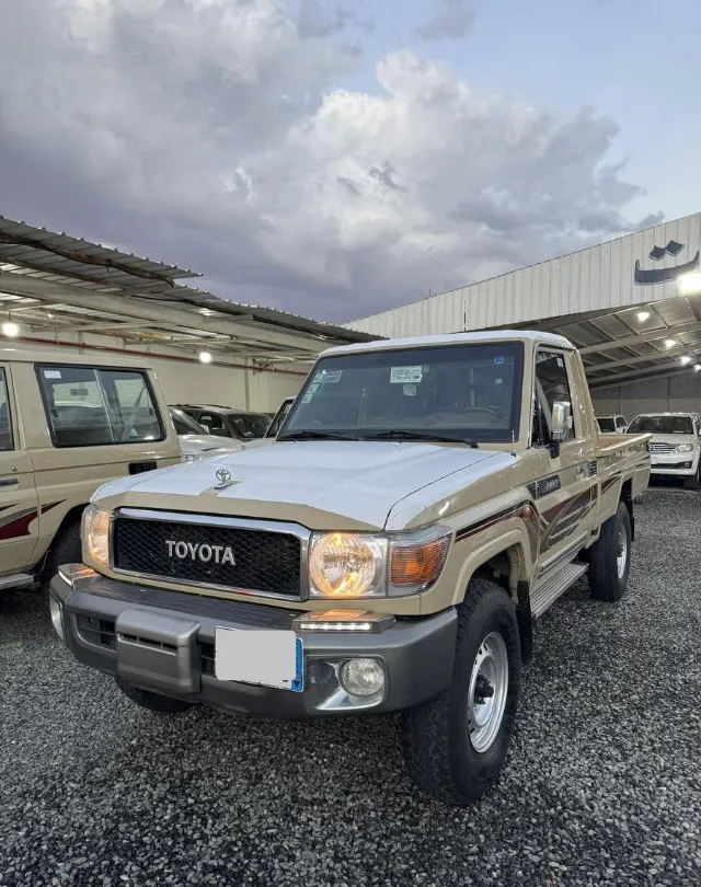 تويوتا لاندكروزر 70 2021 للبيع في حائل — ممشى 139,000 كم