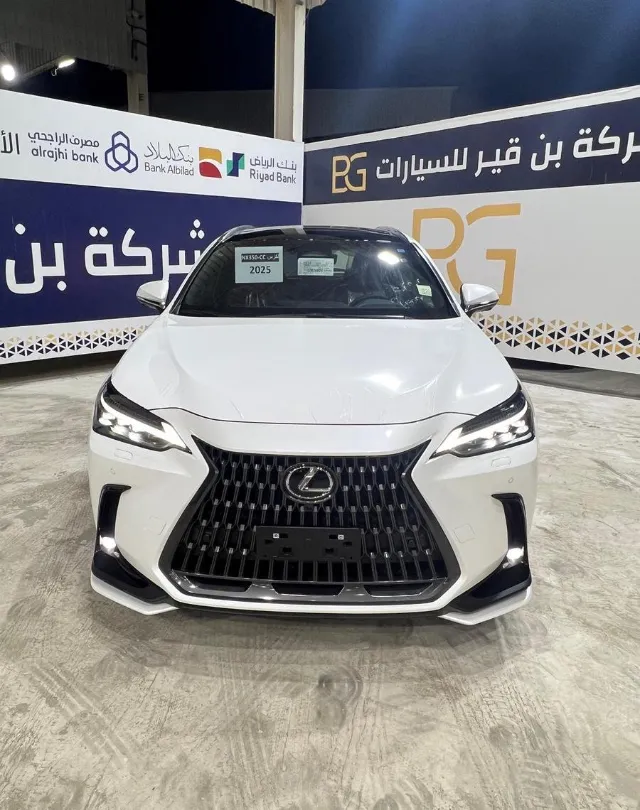 لكزس ان اكس 2025 للبيع في الدمام