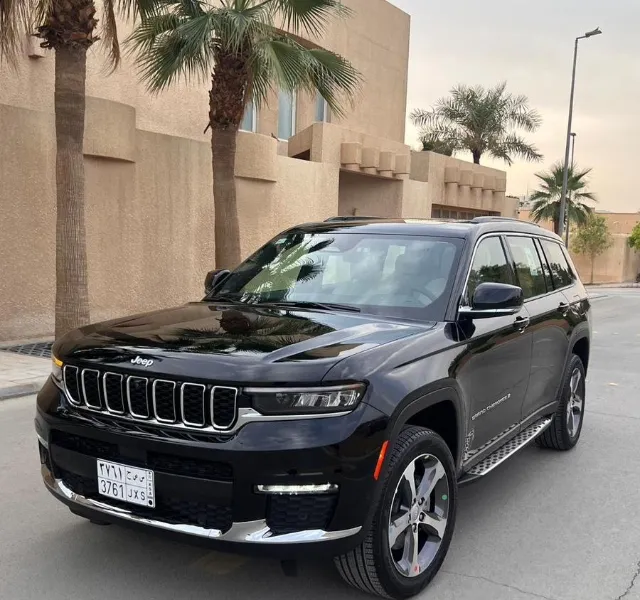 جيب · شيروكي 2025 للبيع في الرياض — ممشى 10,000 كم