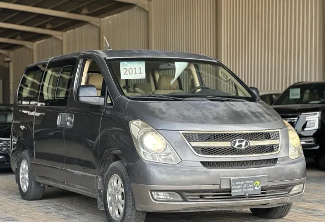 هيونداي · اتش ون 2011 للبيع في الرياض — ممشى 165,000 كم