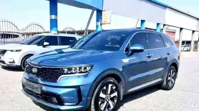 كيا · سورنتو 2021 للبيع في المدينة المنورة — ممشى 143,000 كم