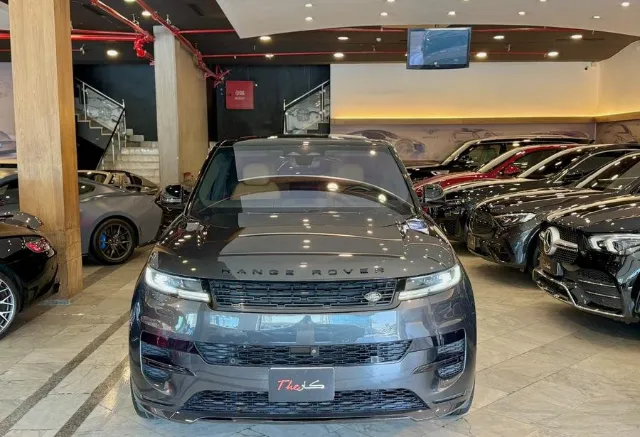 رينج روفر سبورت 2023 للبيع في جدة — ممشى 39,000 كم