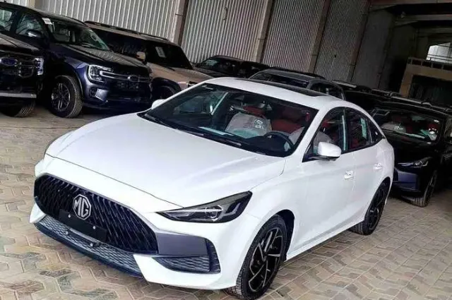 ام جي · جي تي STANDARD 2025 للبيع في الرياض — ممشى 10 كم