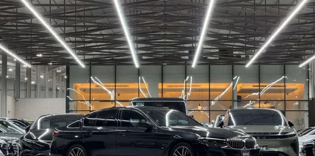 بي ام دبليو الفئة الخامسة 2022 للبيع في الرياض — ممشى 61,000 كم