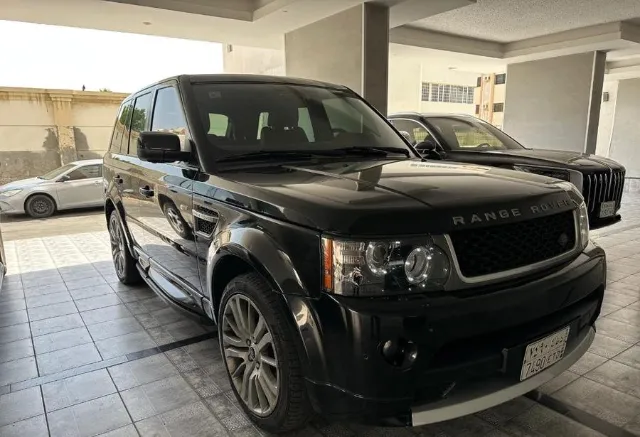 رينج روفر 2013 للبيع في جدة — ممشى 128,000 كم
