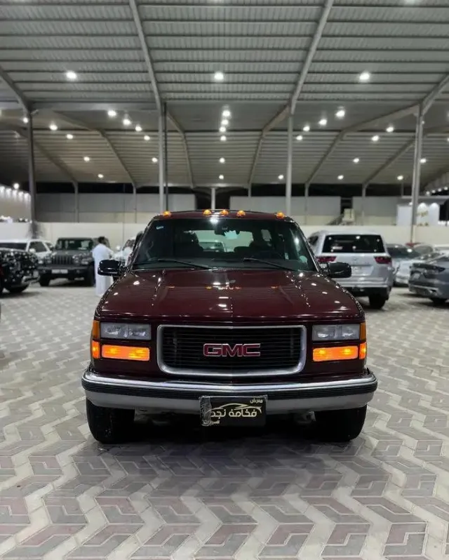شيفروليه · سوبربان 1999 للبيع في الرياض — ممشى 256,000 كم