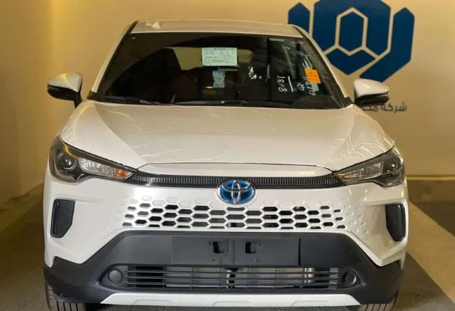 تويوتا · كورولا كروس 2025 للبيع في الرياض — ممشى 25 كم