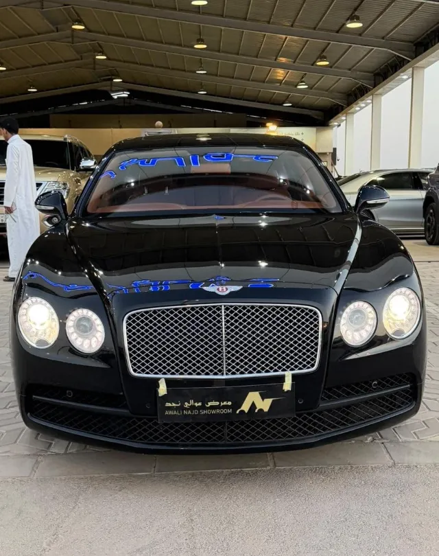 بنتلي · فلاينج سبير 2015 للبيع في الرياض — ممشى 155,000 كم