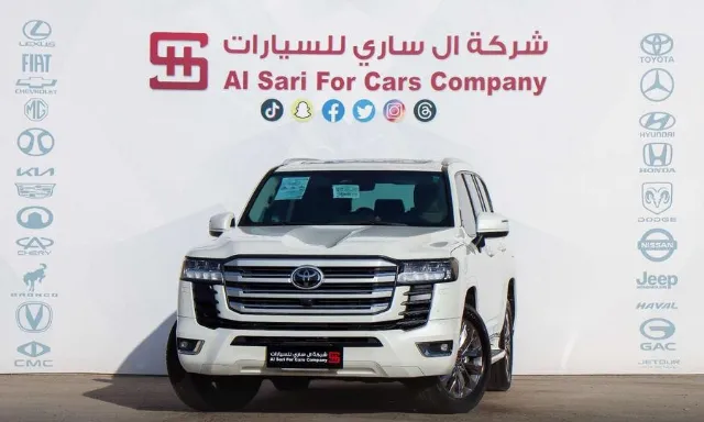 تويوتا · لاندكروزر 2025 للبيع في الرياض